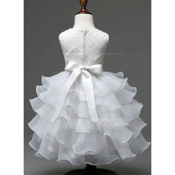 Thị trường hiện nay có nhiều loại voan: voan nhung, voan nhựa, voan kính (organza). (Ảnh 2)
