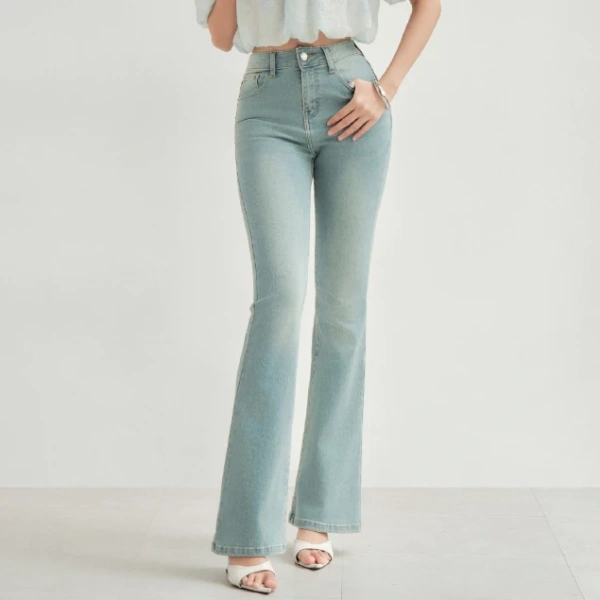 Trong số nhiều mẫu jean hiện có trên thị trường, Quần Jean KAYLIN ống loe form ôm chất vải Denim phong cách N2276 là một lựa chọn đáng cân nhắc cho những ai muốn có kiểu dáng “ôm” mà vẫn giảm thiểu tối đa vấn đề vanh quần và bắp tay cần chỉnh liên tục. (Ảnh 5) Trong số nhiều mẫu jean hiện có trên thị trường, Quần Jean KAYLIN ống loe form ôm chất vải Denim phong cách N2276 là một lựa chọn đáng cân nhắc cho những ai muốn có kiểu dáng “ôm” mà vẫn giảm thiểu tối đa vấn đề vanh quần và bắp tay cần chỉnh liên tục. (Ảnh 5)