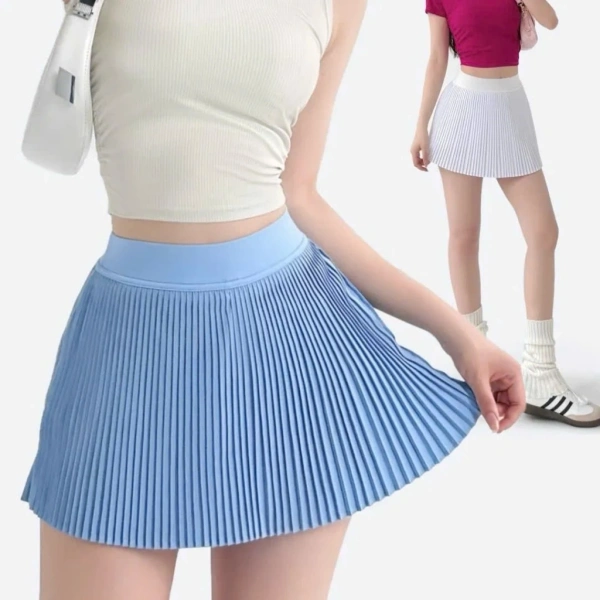 Váy thể thao hai lớp: mong đợi thoáng khí khi chơi tennis, nhưng lại gặp bất ngờ trong những vòng giao bóng dài - Ảnh 1