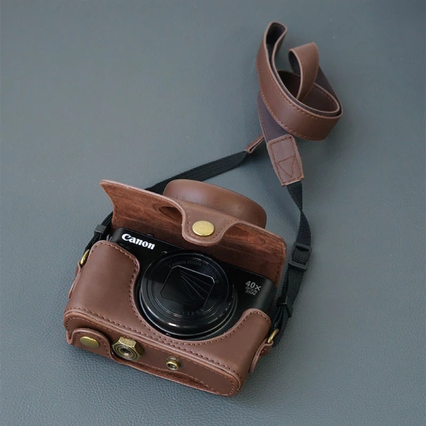 Với mục tiêu vừa bảo vệ camera tránh trầy xước, vừa cải thiện độ bám, vỏ da retro thường là lựa chọn hợp lý cho người dùng muốn cân bằng giữa thẩm mỹ và chức năng. (Ảnh 3)