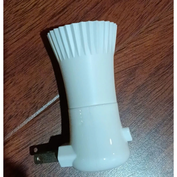LED có khả năng chuyển đổi năng lượng điện thành ánh sáng với hiệu suất lên tới 80‑90%. (Ảnh 3) LED có khả năng chuyển đổi năng lượng điện thành ánh sáng với hiệu suất lên tới 80‑90%. (Ảnh 3)