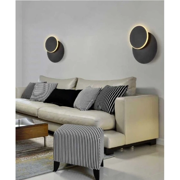 Trong số các mẫu đèn gắn tường hiện có trên thị trường, Đèn gắn tường LT021 và LT022 của LEDMDSTORE nổi bật với thiết kế đơn giản nhưng sang trọng, phù hợp cho phòng ngủ và phòng khách. (Ảnh 4) Trong số các mẫu đèn gắn tường hiện có trên thị trường, Đèn gắn tường LT021 và LT022 của LEDMDSTORE nổi bật với thiết kế đơn giản nhưng sang trọng, phù hợp cho phòng ngủ và phòng khách. (Ảnh 4)