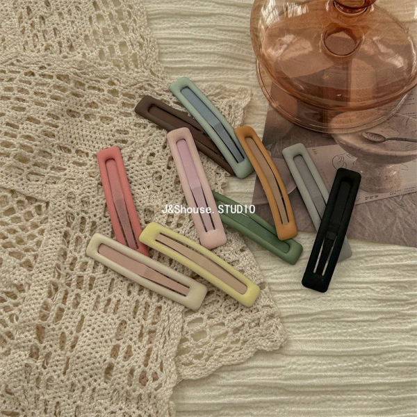 Ánh sáng ban ngày khiến màu pastel của kẹp tóc mờ đi, và nhiều cô gái mới nhận ra sự khác biệt. - Ảnh 5 Ánh sáng ban ngày khiến màu pastel của kẹp tóc mờ đi, và nhiều cô gái mới nhận ra sự khác biệt. - Ảnh 5