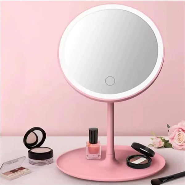 Khi chọn gương trang điểm, việc ưu tiên gương LED sẽ giúp bạn đánh giá màu son, kem nền, phấn mắt một cách chính xác nhất, giảm thiểu lỗi màu trong quá trình làm đẹp. (Ảnh 3) Khi chọn gương trang điểm, việc ưu tiên gương LED sẽ giúp bạn đánh giá màu son, kem nền, phấn mắt một cách chính xác nhất, giảm thiểu lỗi màu trong quá trình làm đẹp. (Ảnh 3)