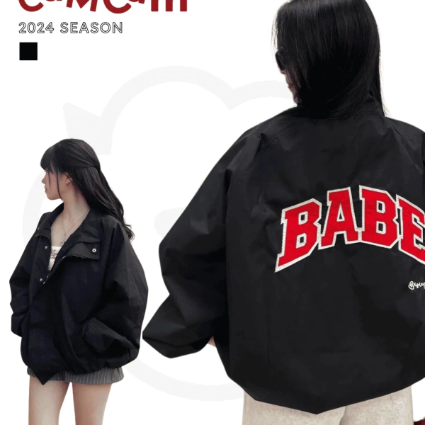 Áo bomber thường được làm từ vải nylon hoặc polyester dày vừa đủ để giữ dáng, nhưng độ cách nhiệt không bằng áo khoác dạ hay áo gió dày. (Ảnh 2) Áo bomber thường được làm từ vải nylon hoặc polyester dày vừa đủ để giữ dáng, nhưng độ cách nhiệt không bằng áo khoác dạ hay áo gió dày. (Ảnh 2)
