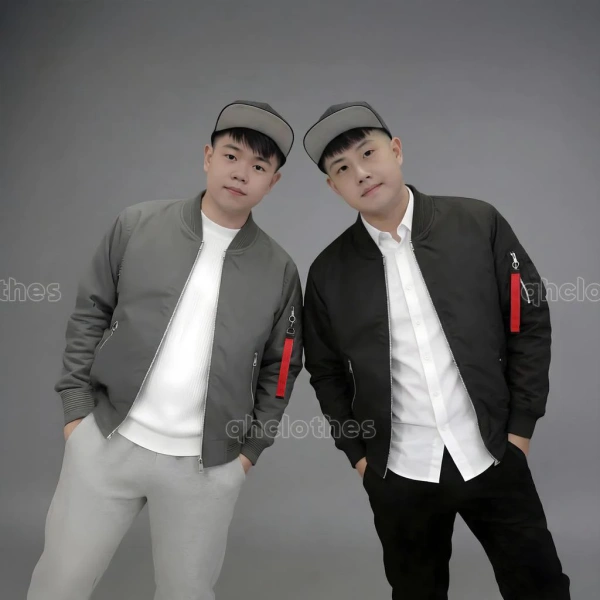 Áo bomber trẻ trung với khóa sắt: bất ngờ gặp phải khi mặc trong các buổi tụ họp Tết 2026 - Ảnh 1