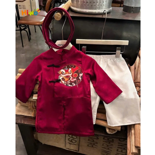 Với taffeta và lụa, cảm giác mềm mại có thể khác nhau tùy theo độ dày. (Ảnh 5) Với taffeta và lụa, cảm giác mềm mại có thể khác nhau tùy theo độ dày. (Ảnh 5)
