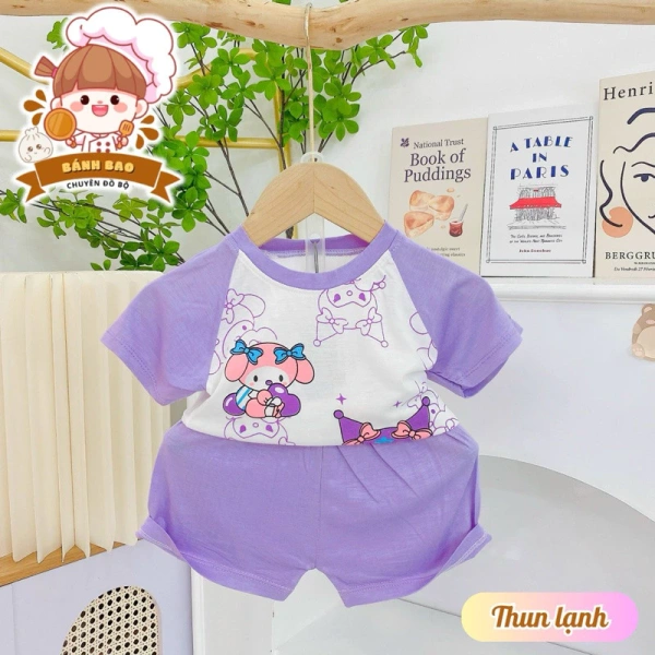 Để tránh co rút sau giặt, bố mẹ nên mang theo một túi giặt mini chứa nước lạnh và xà bông nhẹ. (Ảnh 5)