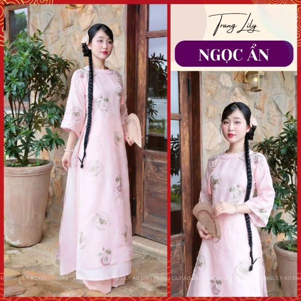 Áo dài cách tân 4 tà thêu: Khi cổ mí tròn mang lại sự thoải mái bất ngờ suốt ngày Tết - Ảnh 1