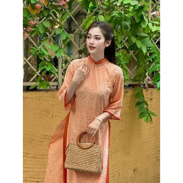 Kết quả cho thấy, áo dài cách tân gấm suông vừa đáp ứng được nhu cầu thẩm mỹ, vừa mang lại cảm giác thoải mái, phù hợp hơn cho những ngày lễ dài ngày như Tết. (Ảnh 4) Kết quả cho thấy, áo dài cách tân gấm suông vừa đáp ứng được nhu cầu thẩm mỹ, vừa mang lại cảm giác thoải mái, phù hợp hơn cho những ngày lễ dài ngày như Tết. (Ảnh 4)