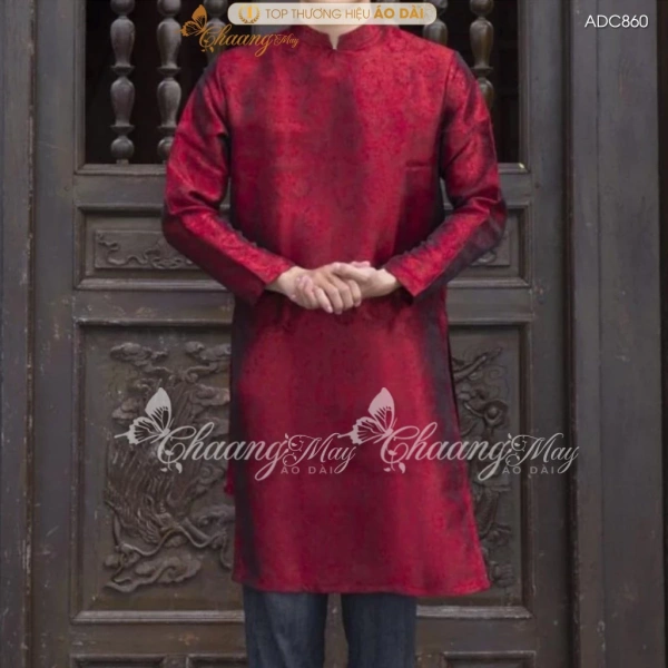 Với nam groom, cổ áo thường không nên quá chặt, đặc biệt khi phải di chuyển, quay video hoặc chụp ảnh trong thời gian dài. (Ảnh 4) Với nam groom, cổ áo thường không nên quá chặt, đặc biệt khi phải di chuyển, quay video hoặc chụp ảnh trong thời gian dài. (Ảnh 4)