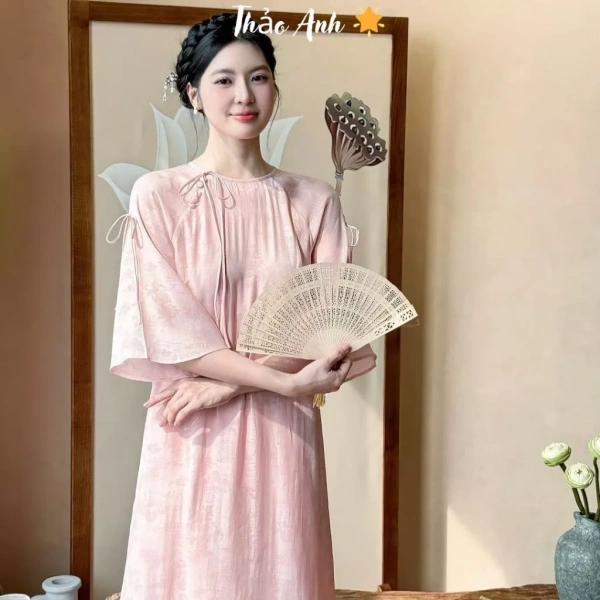 Ngày Tết không chỉ là thời gian để gặp gỡ gia đình mà còn là dịp để thể hiện phong cách cá nhân. (Ảnh 2) Ngày Tết không chỉ là thời gian để gặp gỡ gia đình mà còn là dịp để thể hiện phong cách cá nhân. (Ảnh 2)