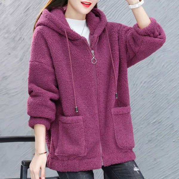 Độ dày và cứng cáp của hoodie cashmere không chỉ ảnh hưởng tới cảm giác ấm áp mà còn gây ra những thay đổi đáng kể trong cách vận động của cơ thể. (Ảnh 3)