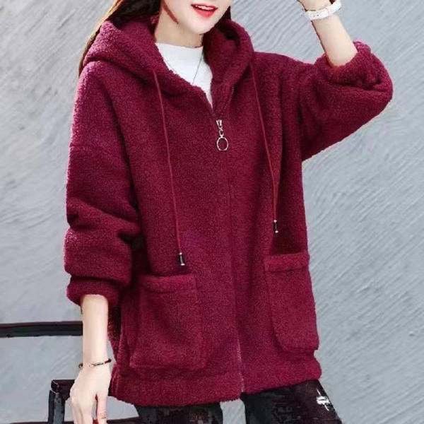 Để có cái nhìn toàn diện, chúng ta nên xem xét một số loại áo khác thường được sử dụng trong mùa đông và đánh giá chúng dựa trên ba tiêu chí: ấm áp, linh hoạt, và chi phí. (Ảnh 4)