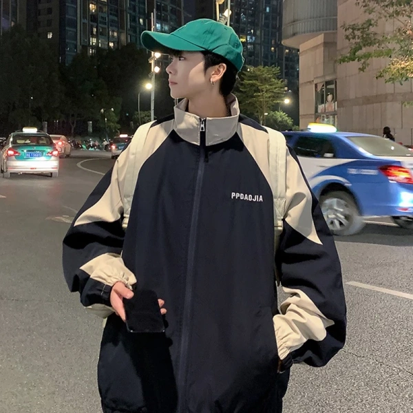 Áo khoác bomber dù 2 lớp unisex: khi mong muốn nhẹ nhàng chịu gió mà lại gặp bất ngờ khó gập gọn trong những chuyến đi. - Ảnh 1