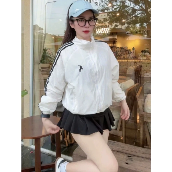 Mặc dù áo khoác 1 lớp vẫn là lựa chọn phổ biến, nhưng áo 2 lớp mang lại những lợi thế nổi bật mà người dùng thường bỏ qua. (Ảnh 3)