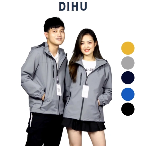 Áo khoác gió 2 lớp chống nước hứa bảo vệ toàn thân, nhưng khi mưa rào kéo dài thực tế lại gặp bất ngờ. - Ảnh 1