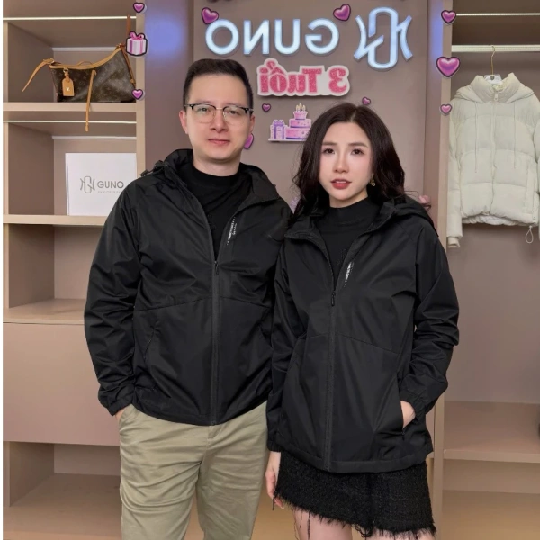 Áo khoác gió hai lớp giữ ấm, chống nước và UV nhưng mũ tháo rời lại thường gây bất tiện khi thay đồ - Ảnh 4 Áo khoác gió hai lớp giữ ấm, chống nước và UV nhưng mũ tháo rời lại thường gây bất tiện khi thay đồ - Ảnh 4