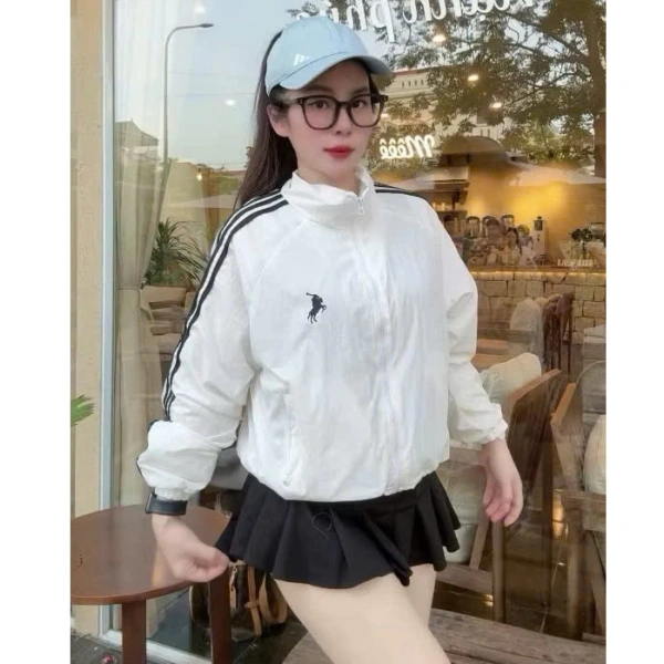 Áo khoác gió nữ 2 lớp kháng nước mang lại ấm áp trong mưa, nhưng lại làm giảm khả năng thông thoáng khi đi bộ dài - Ảnh 1 Áo khoác gió nữ 2 lớp kháng nước mang lại ấm áp trong mưa, nhưng lại làm giảm khả năng thông thoáng khi đi bộ dài - Ảnh 1