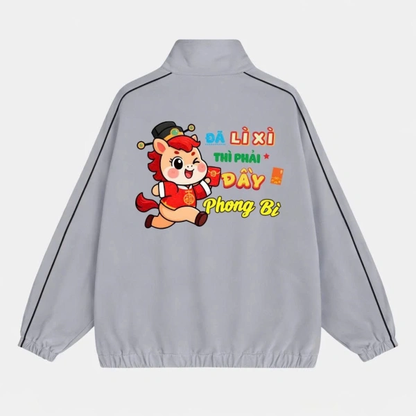 Một lựa chọn thực tế trong dịp Tết hiện nay là Áo khoác gió thể thao unisex AKG‑TET. (Ảnh 4) Một lựa chọn thực tế trong dịp Tết hiện nay là Áo khoác gió thể thao unisex AKG‑TET. (Ảnh 4)