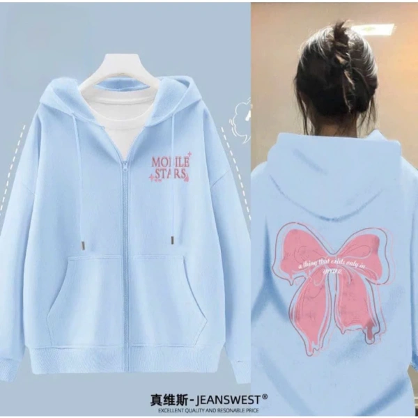 Áo khoác hoodie dạng “rộng” (scoop, oversized) đang là xu hướng thời trang từ các show diễn của các thương hiệu Hàn Quốc, Nhật Bản. (Ảnh 2) Áo khoác hoodie dạng “rộng” (scoop, oversized) đang là xu hướng thời trang từ các show diễn của các thương hiệu Hàn Quốc, Nhật Bản. (Ảnh 2)