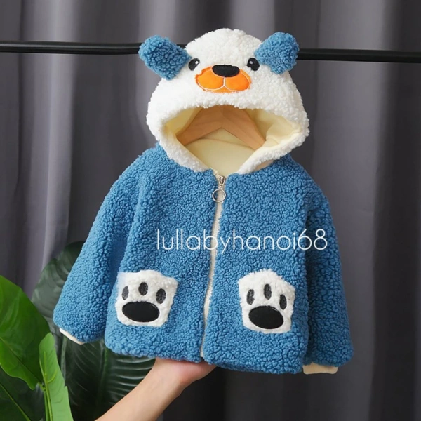 Với mức giá 145.000 VND (giá khuyến mãi) so với 176.900 VND bình thường, áo khoác lông cừu tai gấu cung cấp giá trị tốt cho người tiêu dùng. (Ảnh 2)