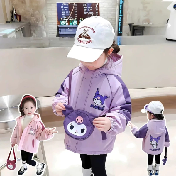 Hai loại áo khoác thường được gặp trên thị trường cho trẻ em là áo khoác tráng bạc và áo khoác PU. (Ảnh 3) Hai loại áo khoác thường được gặp trên thị trường cho trẻ em là áo khoác tráng bạc và áo khoác PU. (Ảnh 3)