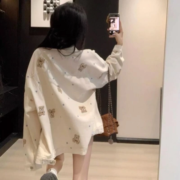 Những tiêu chí trên giúp bạn quyết định liệu chiếc áo có xứng đáng trong tủ đồ của mình hay không. (Ảnh 5) Những tiêu chí trên giúp bạn quyết định liệu chiếc áo có xứng đáng trong tủ đồ của mình hay không. (Ảnh 5)