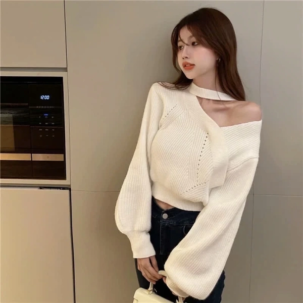 Màu đỏ không chỉ là màu của lửa ấm áp, mà còn mang trong mình ý nghĩa may mắn, hạnh phúc trong văn hoá phương Đông. (Ảnh 3)