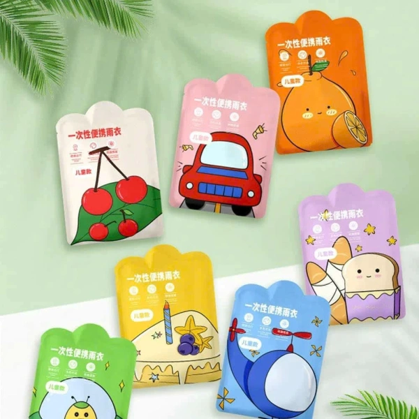 Áo mưa bé dùng một lần: tiện dụng nhưng cách gấp lại lại bất ngờ tốn thời gian - Ảnh 1