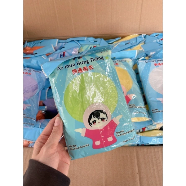 Áp dụng những chiến lược này không chỉ giảm cân nặng vali mà còn tăng hiệu quả sử dụng áo mưa trong suốt hành trình. (Ảnh 3)