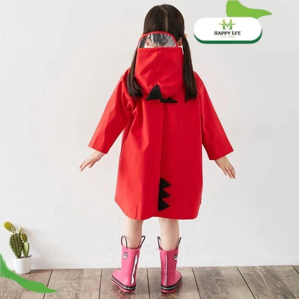Áo mưa trẻ em với mũ kính trong suốt và vải EVA, tiện lợi gấp gọn nhưng thường khiến kính bị sương mù sau mưa - Ảnh 2