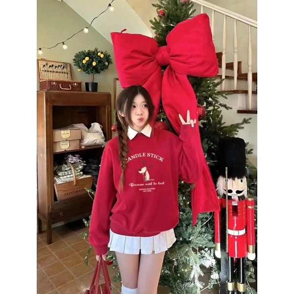 Trong danh mục các mẫu áo sweater nỉ cao cấp hiện nay, Áo Sweater Chữ Candle THEKLA BST164 đã thu hút nhiều ánh nhìn nhờ sự kết hợp tinh tế giữa chất liệu, thiết kế và giá thành hợp lý. (Ảnh 3)