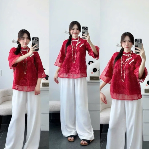 Đối với những gia đình muốn đồng bộ phong cách trong các dịp lễ, việc lựa chọn set áo thêu lửng phù hợp không chỉ tạo nên sự đồng điệu mà còn giúp tiết kiệm thời gian chuẩn bị. (Ảnh 2)