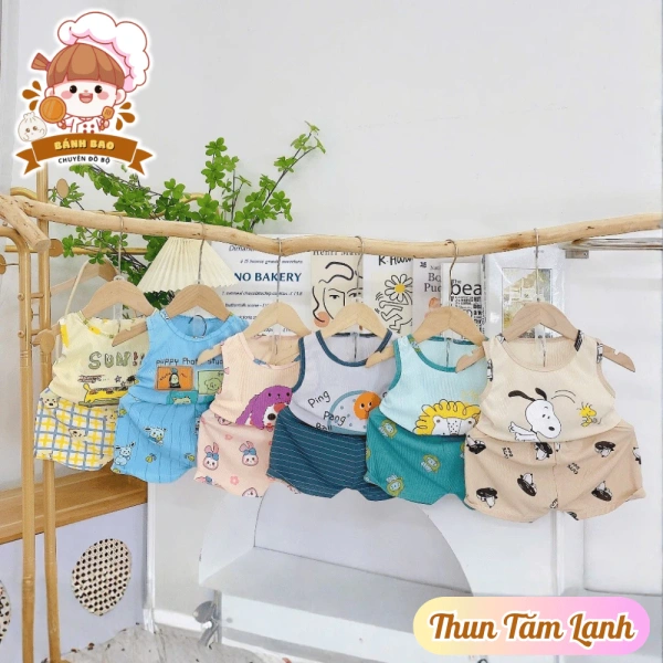 Khi nhiệt độ trên 30°C, độ ẩm tăng cao, các lỗ thun tăm lạnh sẽ hấp thụ mồ hôi và giúp da bé "thở" tốt hơn. (Ảnh 2)