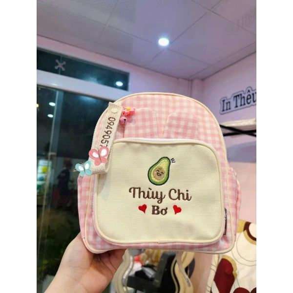 Hầu hết các mẫu balo hiện nay đều đáp ứng một vài tiêu chí trên, nhưng không phải tất cả đều chú trọng vào ngăn phụ kiện – đây là điểm mà nhiều phụ huynh thường bỏ qua. (Ảnh 2) Hầu hết các mẫu balo hiện nay đều đáp ứng một vài tiêu chí trên, nhưng không phải tất cả đều chú trọng vào ngăn phụ kiện – đây là điểm mà nhiều phụ huynh thường bỏ qua. (Ảnh 2)