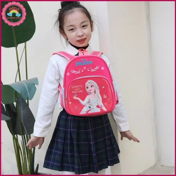 Để giúp cha mẹ có cái nhìn tổng quan, chúng ta sẽ phân tích ba loại balo phổ biến cho trẻ mẫu giáo, dựa trên tiêu chí: trọng lượng, chất liệu, thiết kế dây đai, mức độ chịu nước và độ bền. (Ảnh 5)
