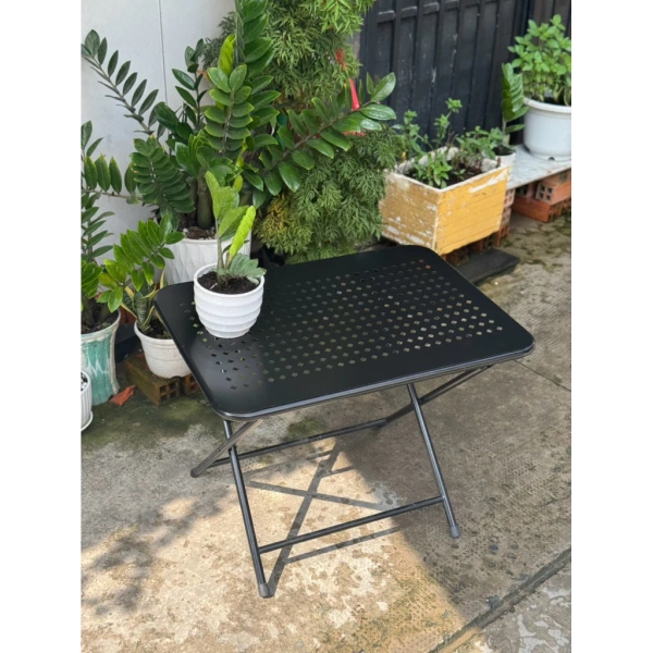 Kết quả so sánh cho thấy, nếu bạn ưu tiên độ linh hoạt và khả năng di chuyển, bàn gấp gọn là lựa chọn hợp lý. (Ảnh 3)