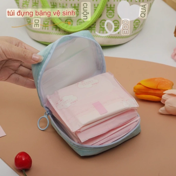 “Chống nước” thường được các nhà sản xuất ghi trên nhãn, nhưng thực tế kiểm chứng có thể khác nhau tùy vào chất liệu, đường may và thiết kế. (Ảnh 2) “Chống nước” thường được các nhà sản xuất ghi trên nhãn, nhưng thực tế kiểm chứng có thể khác nhau tùy vào chất liệu, đường may và thiết kế. (Ảnh 2)