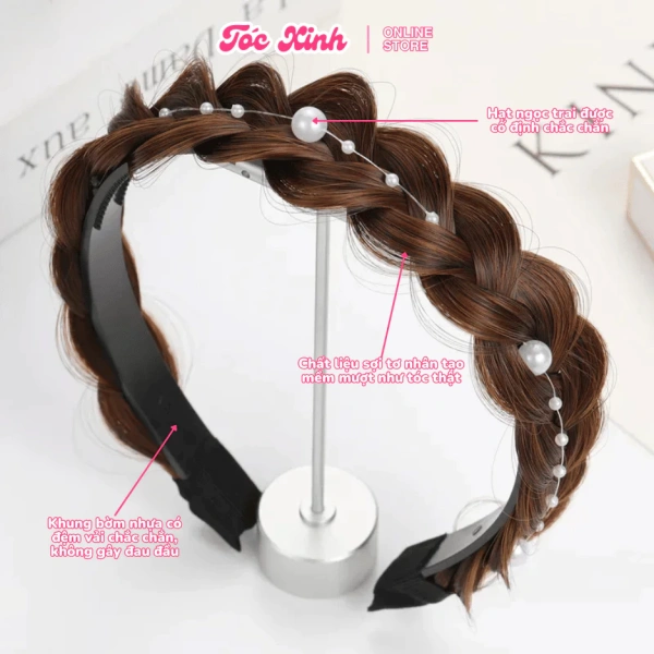 Trong số những lựa chọn hiện có, Băng đô tóc giả Sợi tơ nhân tạo TOCXINH247 Đính Ngọc Trai 4 màu đáp ứng đa số tiêu chí vừa “sang” vừa “thoải mái”. (Ảnh 5) Trong số những lựa chọn hiện có, Băng đô tóc giả Sợi tơ nhân tạo TOCXINH247 Đính Ngọc Trai 4 màu đáp ứng đa số tiêu chí vừa “sang” vừa “thoải mái”. (Ảnh 5)