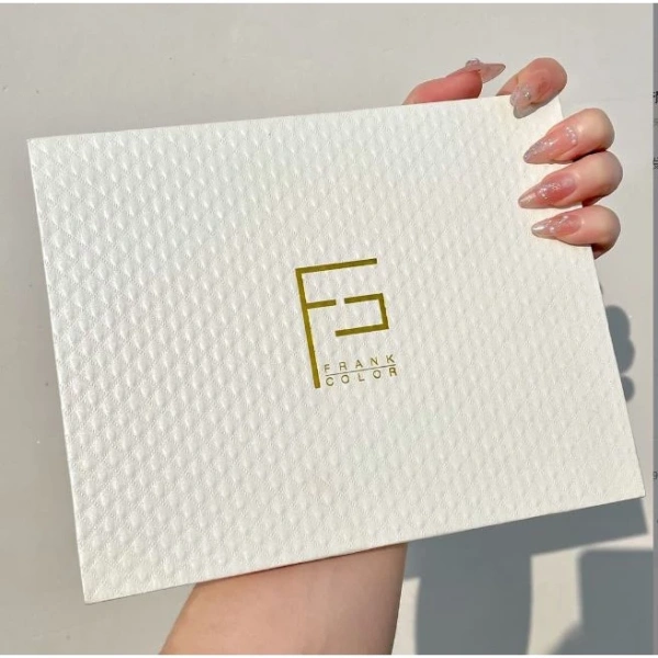 Bảng mắt 26 ô tone cam đất hứa hẹn rực rỡ, nhưng cọ đi kèm lại khiến việc blend highlight trở nên bất ngờ khó khăn - Ảnh 5 Bảng mắt 26 ô tone cam đất hứa hẹn rực rỡ, nhưng cọ đi kèm lại khiến việc blend highlight trở nên bất ngờ khó khăn - Ảnh 5