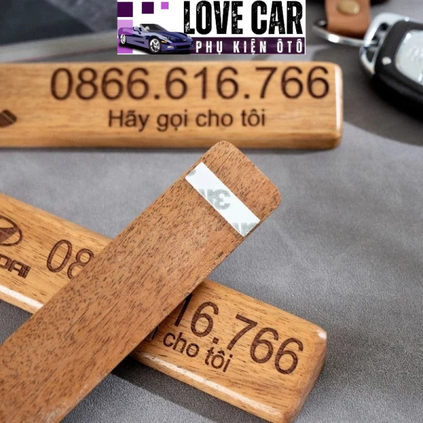 Bảng số điện thoại gỗ trên ô tô có thực sự giúp dễ đọc vào ban đêm, hay lại gây mờ trong ánh sáng mạnh? - Ảnh 5 Bảng số điện thoại gỗ trên ô tô có thực sự giúp dễ đọc vào ban đêm, hay lại gây mờ trong ánh sáng mạnh? - Ảnh 5