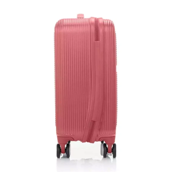 Để bánh xe duy trì hiệu suất cả trong điều kiện khô, ẩm, hoặc thậm chí trên nền đá lở, việc bảo quản đúng cách là yếu tố then chốt. (Ảnh 5)