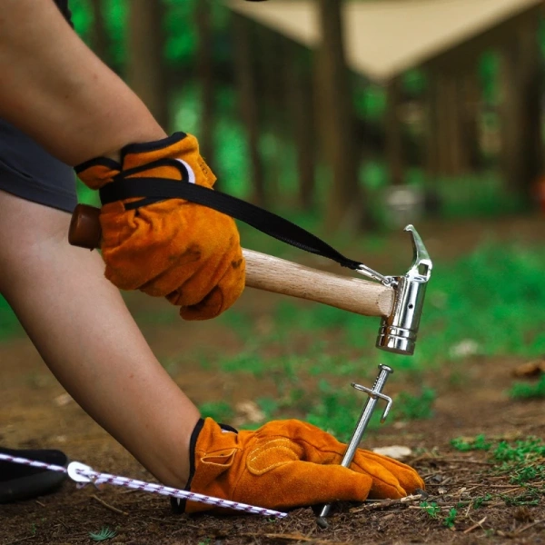 Để hiểu rõ hơn ưu điểm của búa thép không gỉ, chúng ta sẽ so sánh nhanh với ba loại búa thường gặp: búa nhôm, búa thép carbon và búa đa năng (gỗ + thép). (Ảnh 3)
