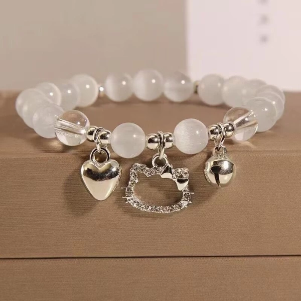 Chọn hộp đựng có ngăn chia riêng cho từng loại trang sức: vòng cổ, lắc tay, nhẫn. (Ảnh 4) Chọn hộp đựng có ngăn chia riêng cho từng loại trang sức: vòng cổ, lắc tay, nhẫn. (Ảnh 4)