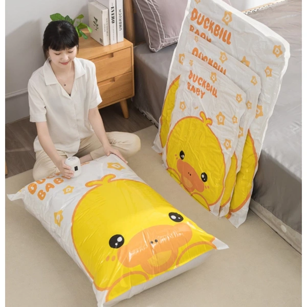 Thực hành các mẹo trên, không chỉ giúp tủ quần áo tràn ngập “không gian trống”, mà còn tăng sức chứa của valy hành lý lên gấp 3 lần – một lợi thế lớn khi đi du lịch dài ngày hoặc di chuyển nội địa. (Ảnh 5)