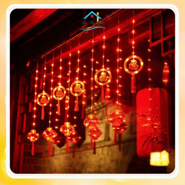 Một trong những sản phẩm phổ biến trong mùa Tết là đèn LED rèm mành cầu lồng đèn đỏ chữ “PHÚC” 3m. (Ảnh 4)
