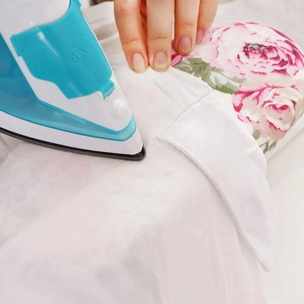 Dùng một tấm lót cao su mỏng (khoảng 2‑3 mm) để tạo bề mặt không trơn. (Ảnh 4) Dùng một tấm lót cao su mỏng (khoảng 2‑3 mm) để tạo bề mặt không trơn. (Ảnh 4)