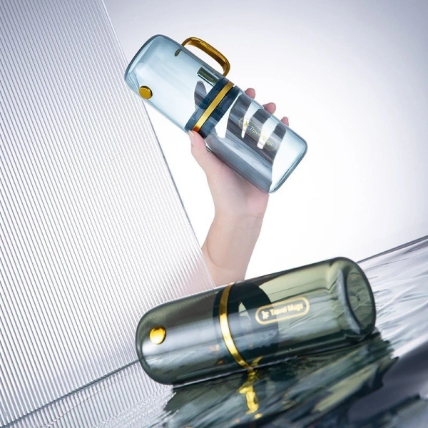 Bất ngờ khi hộp bàn chải du lịch trong suốt giúp hành lý gọn gàng và giảm lo lắng về vệ sinh cá nhân. - Ảnh 5 Bất ngờ khi hộp bàn chải du lịch trong suốt giúp hành lý gọn gàng và giảm lo lắng về vệ sinh cá nhân. - Ảnh 5