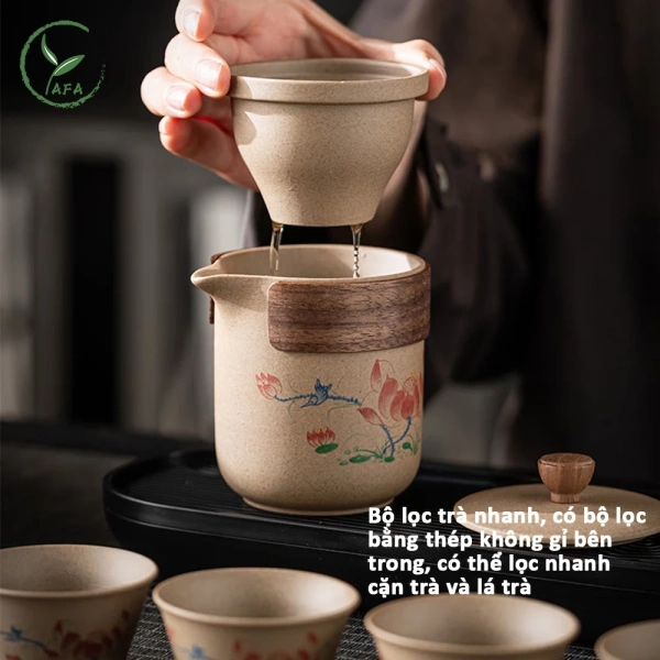 Khi di chuyển lên cao (ví dụ: dọc các dãy núi phía Bắc), áp suất không khí giảm, độ bốc hơi nước tăng nhanh hơn. (Ảnh 5) Khi di chuyển lên cao (ví dụ: dọc các dãy núi phía Bắc), áp suất không khí giảm, độ bốc hơi nước tăng nhanh hơn. (Ảnh 5)